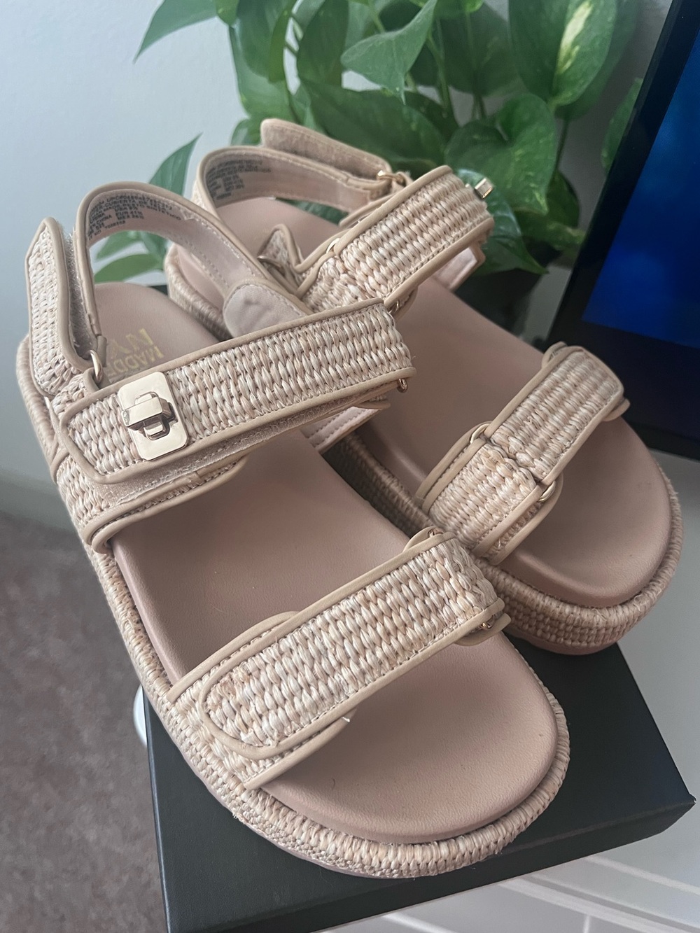 Women’s Size 9.5 Beige Platform Sandals - Madden NYC
